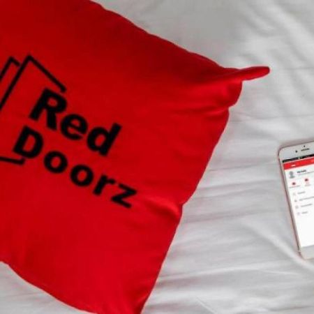 Hotel Reddoorz @ Panglima Polim 2 Jakarta Exterior foto